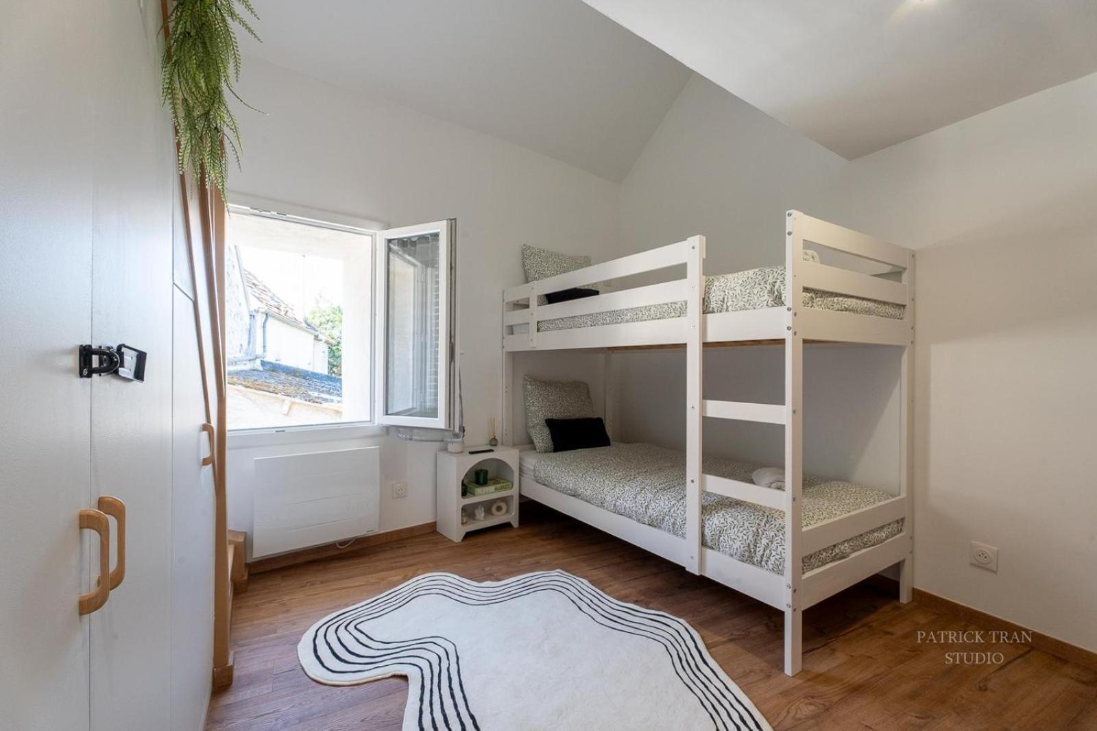 Maison De Ville En Triplex Pour 6 Personnes Pres De Disney Et Paris มองต์เตฮวา ภายนอก รูปภาพ